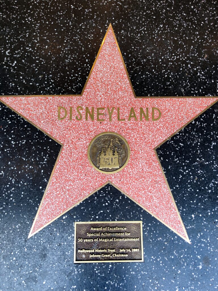 Der Stern von Disneyland auf dem Walk of Fame in Hollywood Fun Facts Walk of Fame