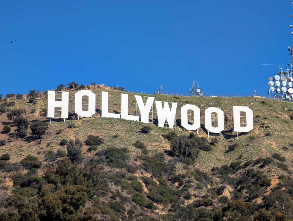 Der perfekte Blick vom Innsdale Trail auf das Hollywood Sign Beste Fotospots Hollywood Sign